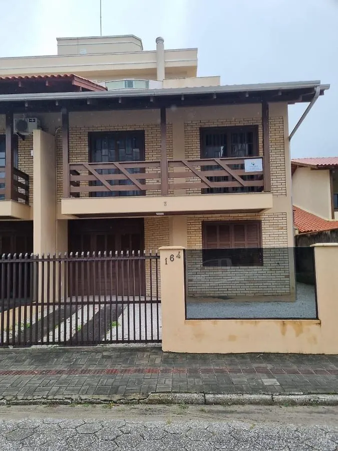 Сasa de vacaciones Casa em Bombinhas Próximo a Praia