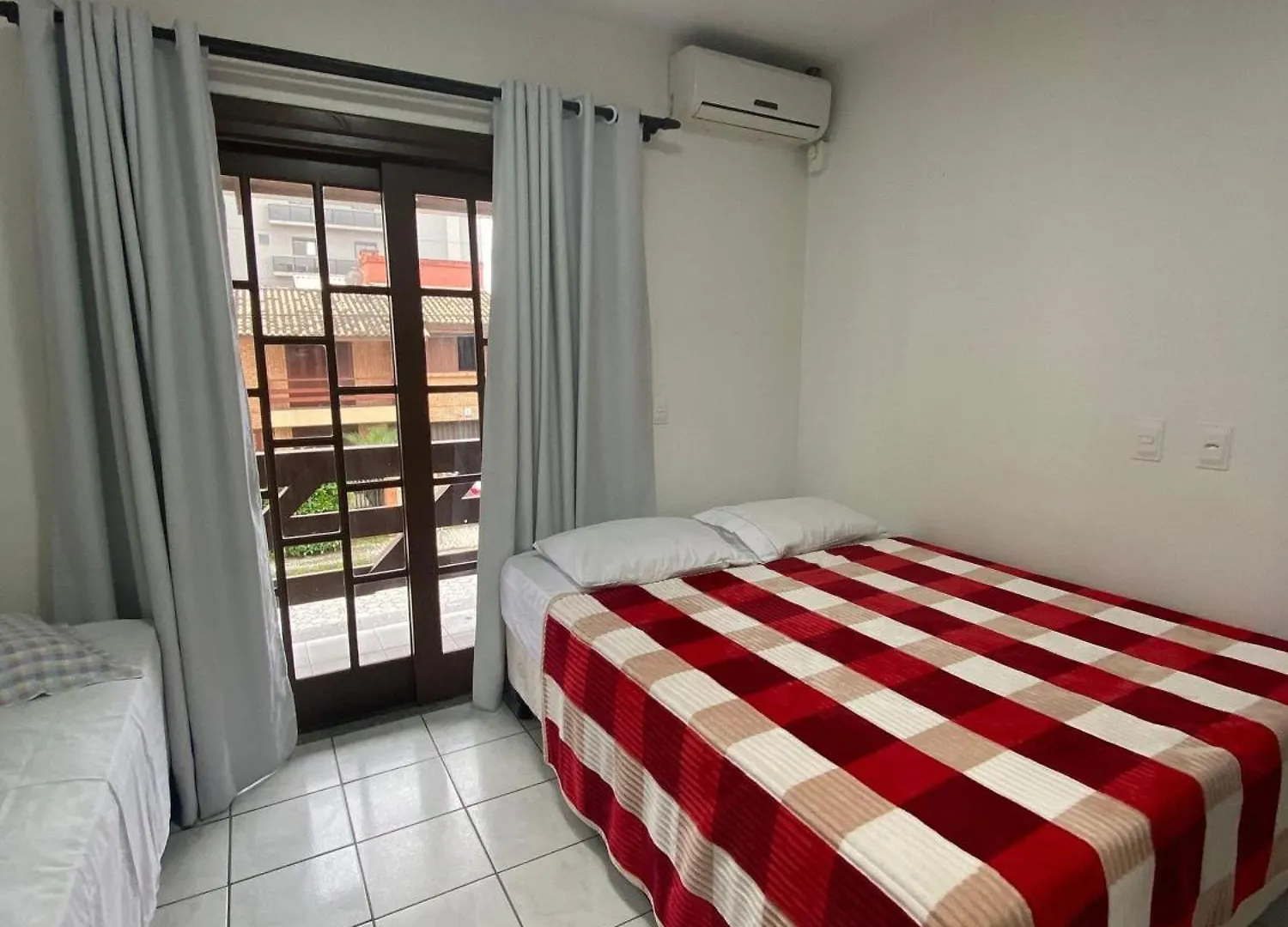 Casa em Bombinhas Próximo a Praia 0*,  Brasil