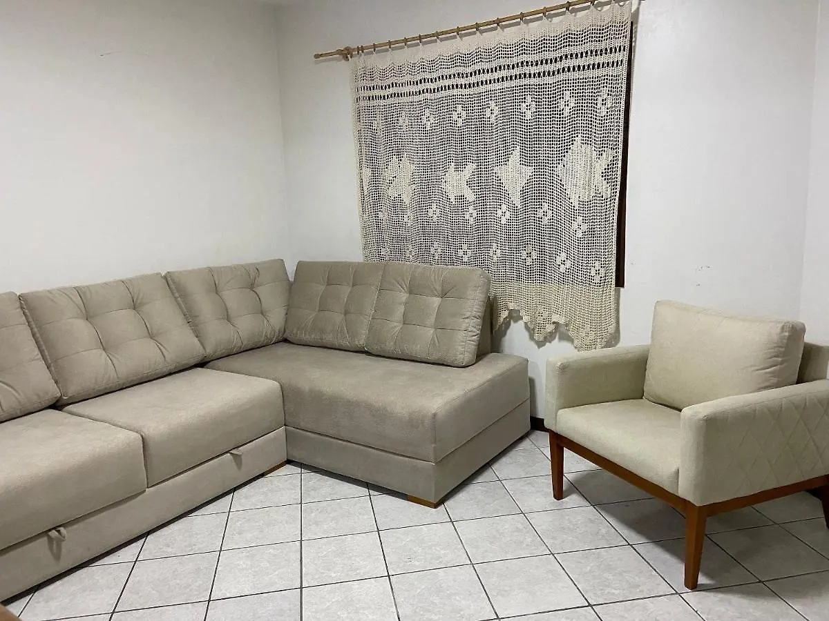 Casa Em Bombinhas Almeida E Moraes Perto Da Praia