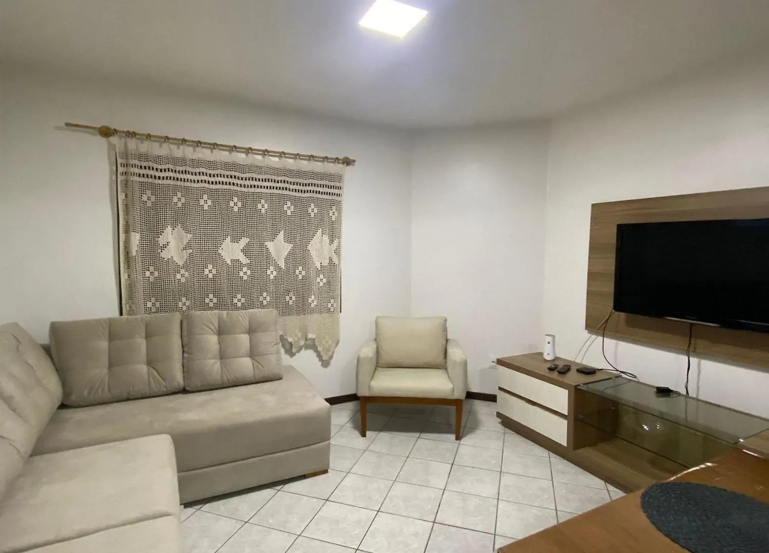 Casa Em Bombinhas Almeida E Moraes Perto Da Praia 0*,